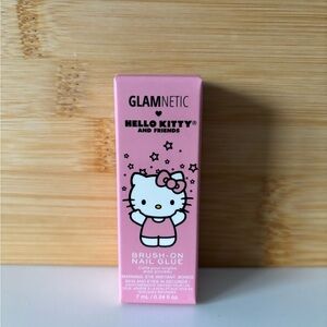Glamnetic brush on nail glue